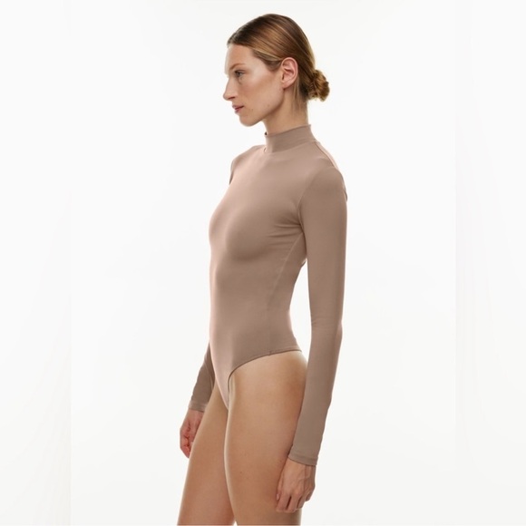 Aritzia Babaton Contour Mockneck Longsleeve Bodysuit in Clay Size 1x - Picture 2 of 15